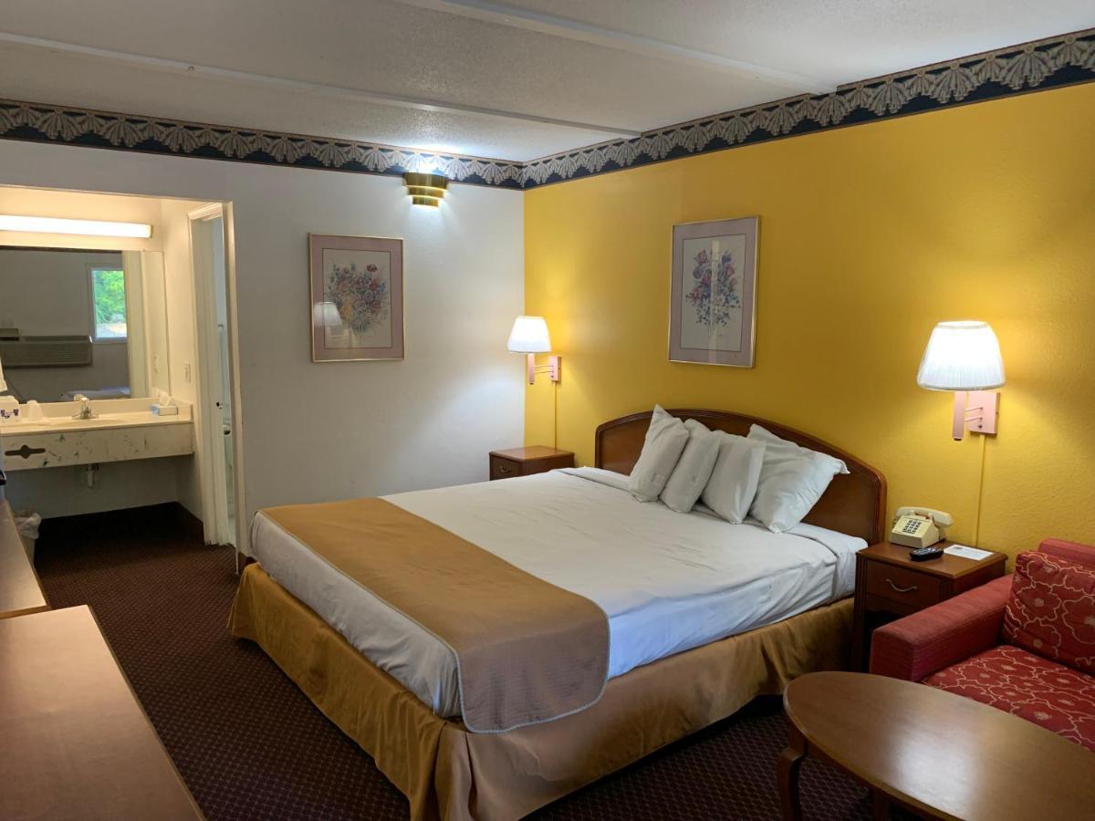 Americas Best Value Inn - Roxboro Екстер'єр фото